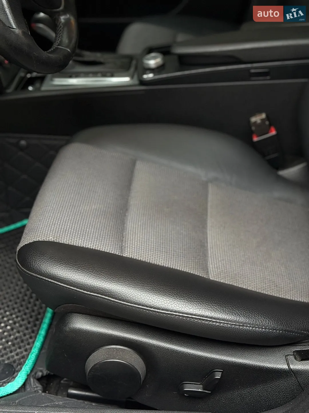 Mercedes-Benz C Class 2009 VIN WDD2042021F361317 фото оголошення 30 з 48