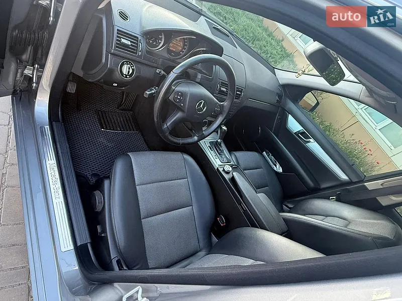 Mercedes-Benz C-Class 2009 VIN WDD2040871F458048 фото оголошення 36 з 91