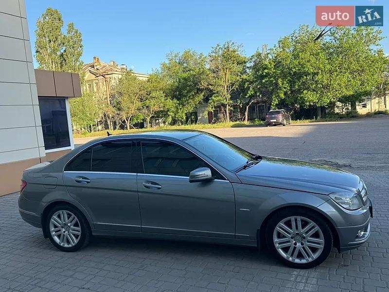 Mercedes-Benz C-Class 2009 VIN WDD2040871F458048 фото оголошення 40 з 91