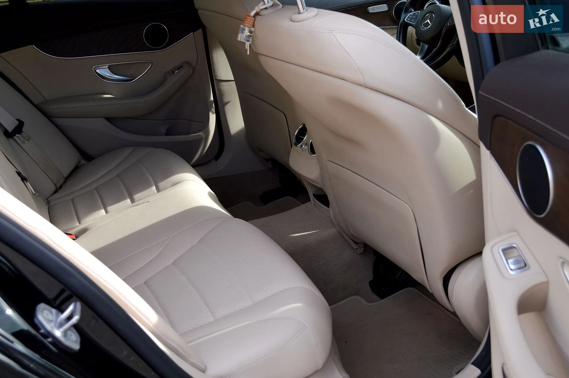 2017 Mercedes-Benz C-klasse - мініатюра 31