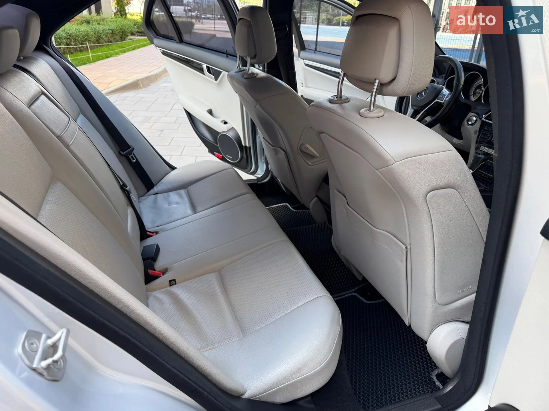 2012 Mercedes-Benz C-klasse - мініатюра 16