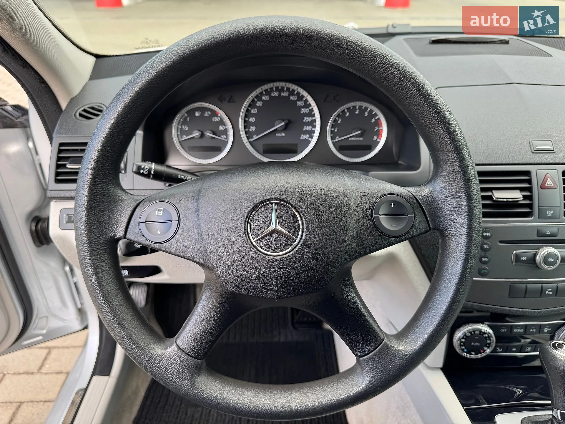 2010 Mercedes-Benz C-klasse - мініатюра 36