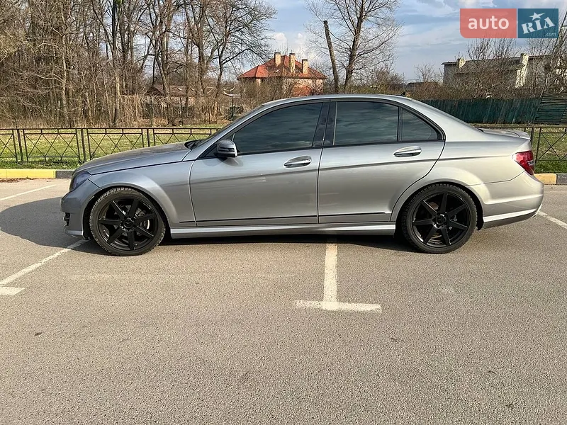 Mercedes-Benz C-Class 2013 VIN WDDGF4HB4EG249495 фото оголошення 7 з 52