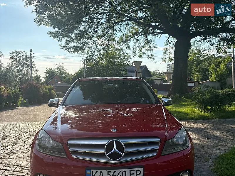 Mercedes-Benz C-Class 2013 VIN WDDGF4HB4EG249495 фото оголошення 13 з 52