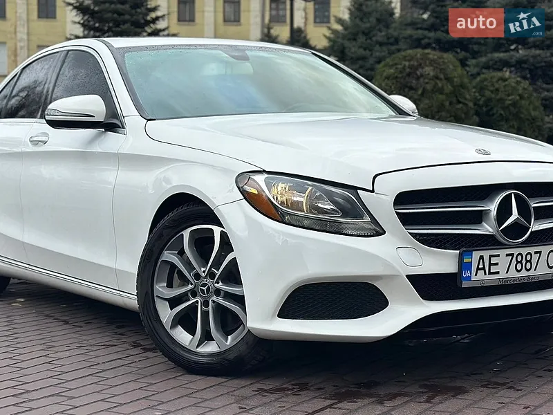 Mercedes-Benz C-Class 2018 VIN 55SWF4JB3JU267893 фото оголошення 6 з 85