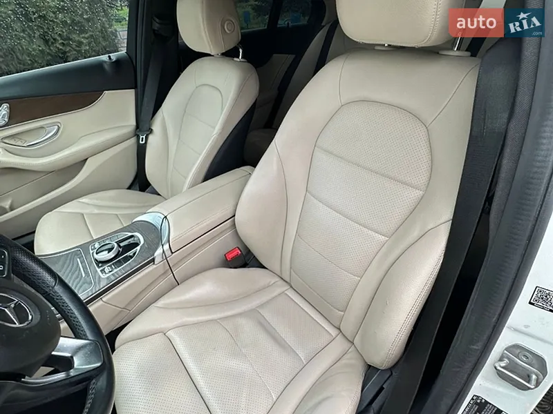 Mercedes-Benz C-Class 2018 VIN 55SWF4JB3JU267893 фото оголошення 23 з 85