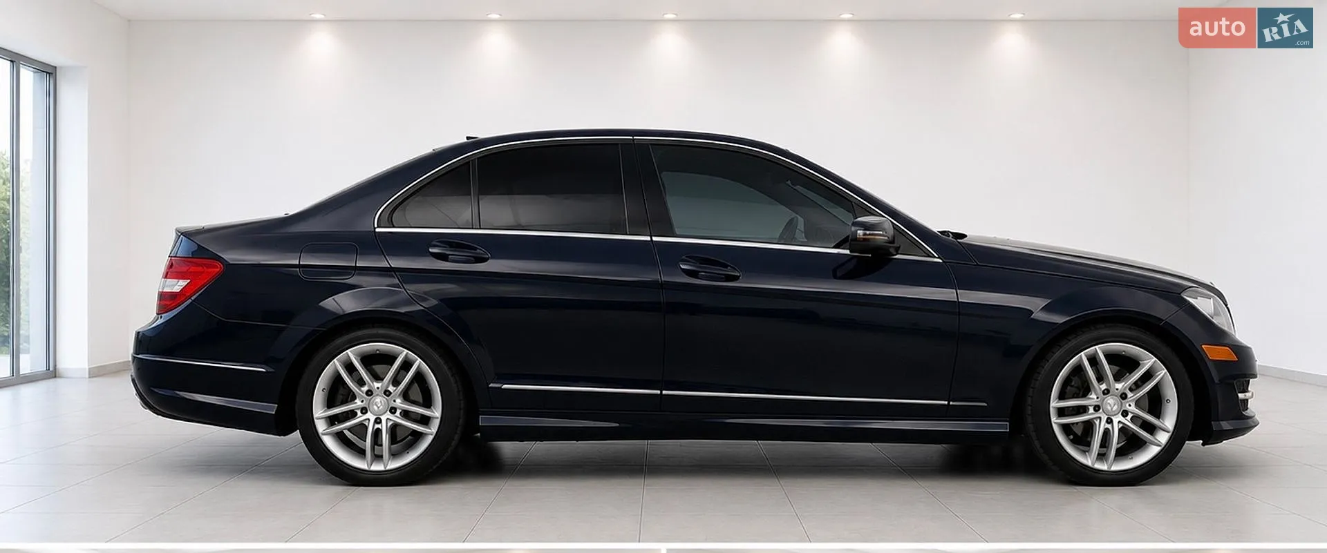 Mercedes-Benz C-Class 2012 VIN WDDGF4HB3DA785663 фото оголошення 5 з 18