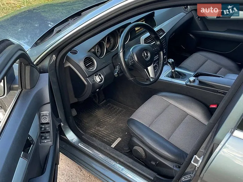 Mercedes-Benz C-Class 2011 VIN WDD2042021F687973 фото оголошення 14 з 49