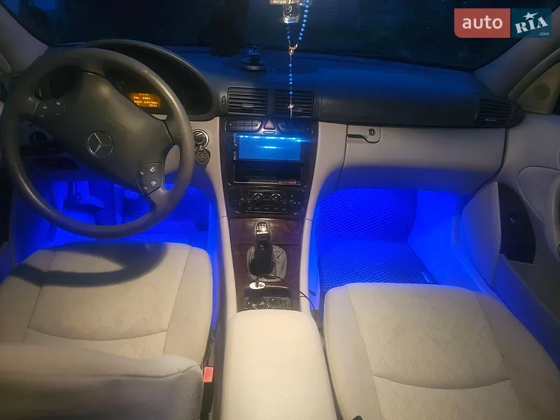 Mercedes-Benz C-Class 2003 VIN WDB2030461A579775 фото оголошення 3 з 60