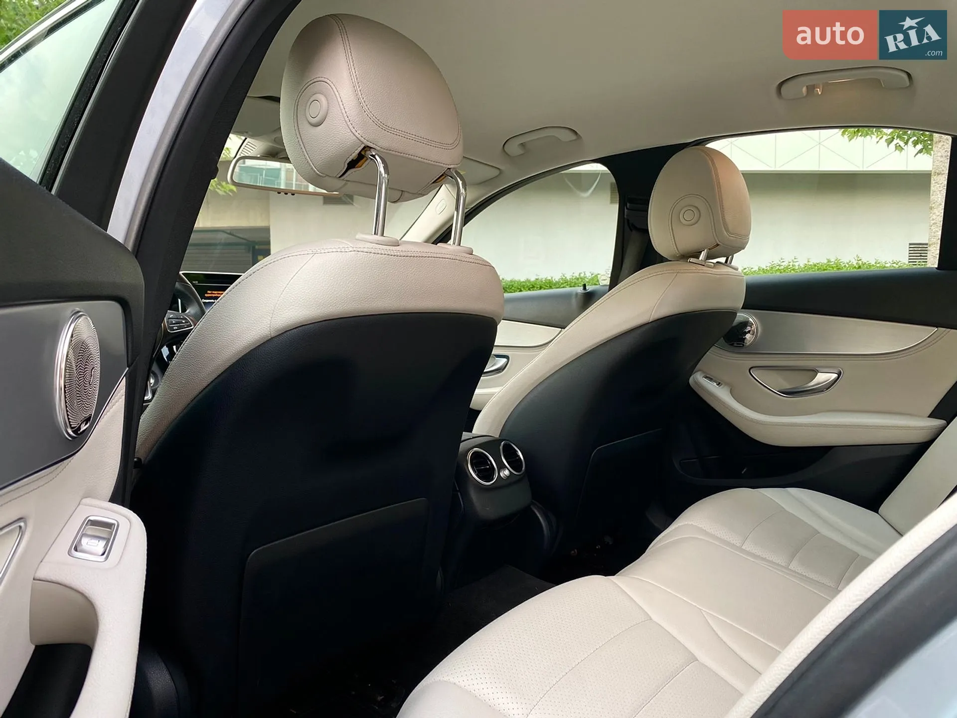 Mercedes-Benz C-Class 2015 VIN 55SWF4JBXFU074339 фото оголошення 18 з 24