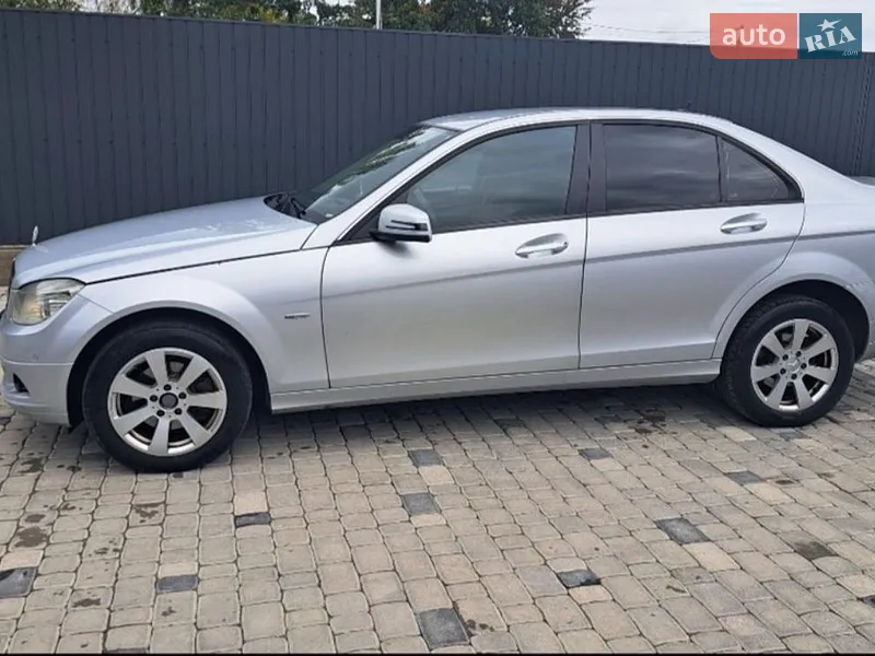 Mercedes-Benz C-Class 2010 VIN WDD2040011A442657 фото оголошення 9 з 40