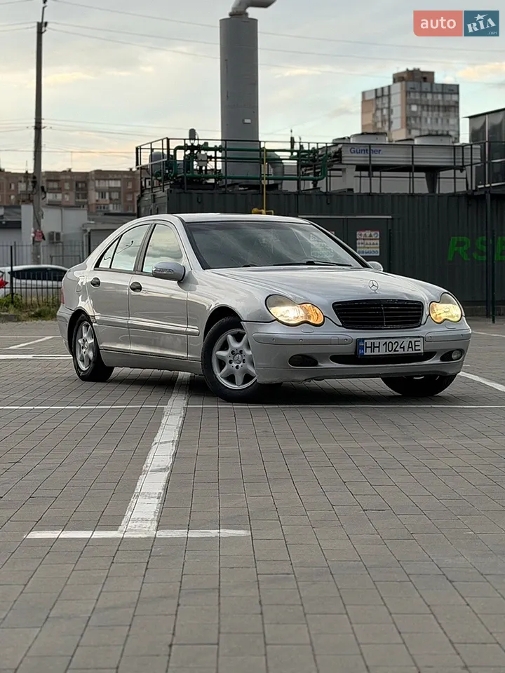 2010 Skoda Fabia - мініатюра 26