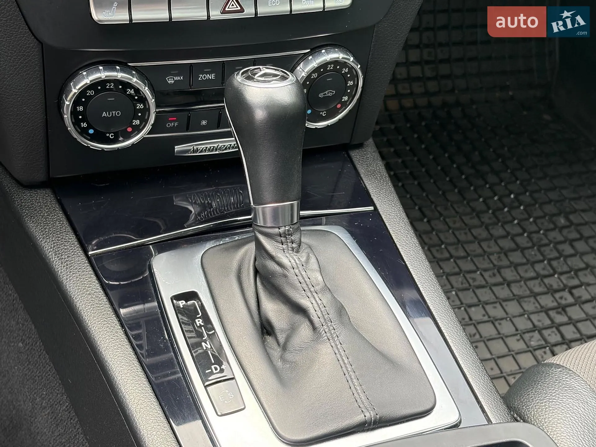 2011 Mercedes-Benz C-klasse - мініатюра 31
