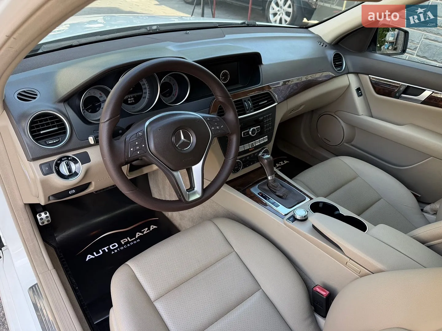 2013 Mercedes-Benz C-klasse - мініатюра 30