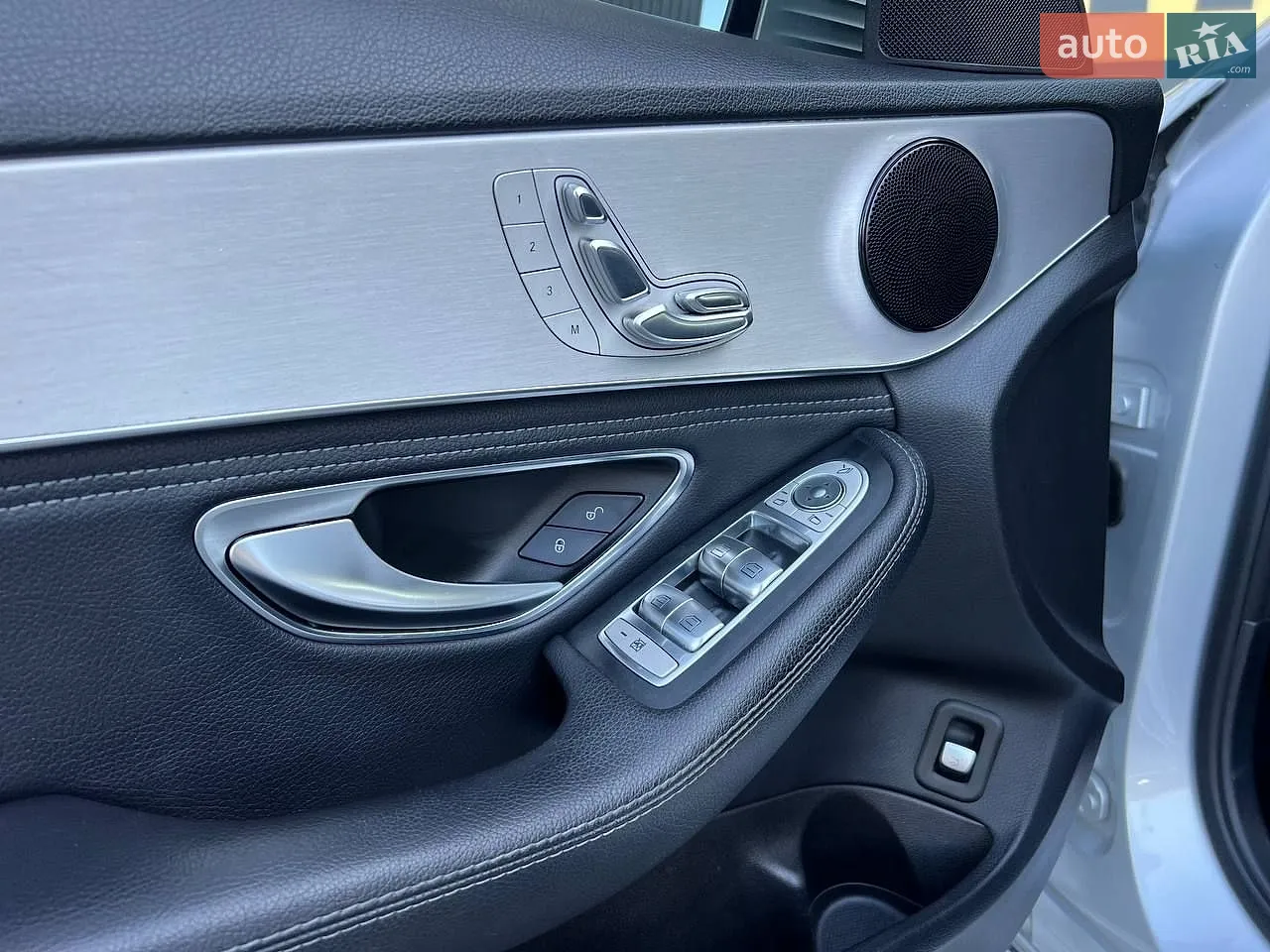 2015 Mercedes-Benz C-klasse - мініатюра 12