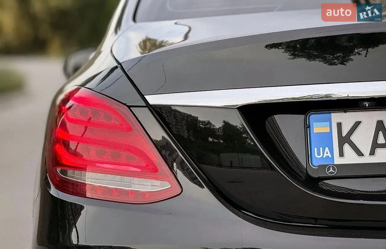 2017 Mercedes-Benz C-klasse - мініатюра 10