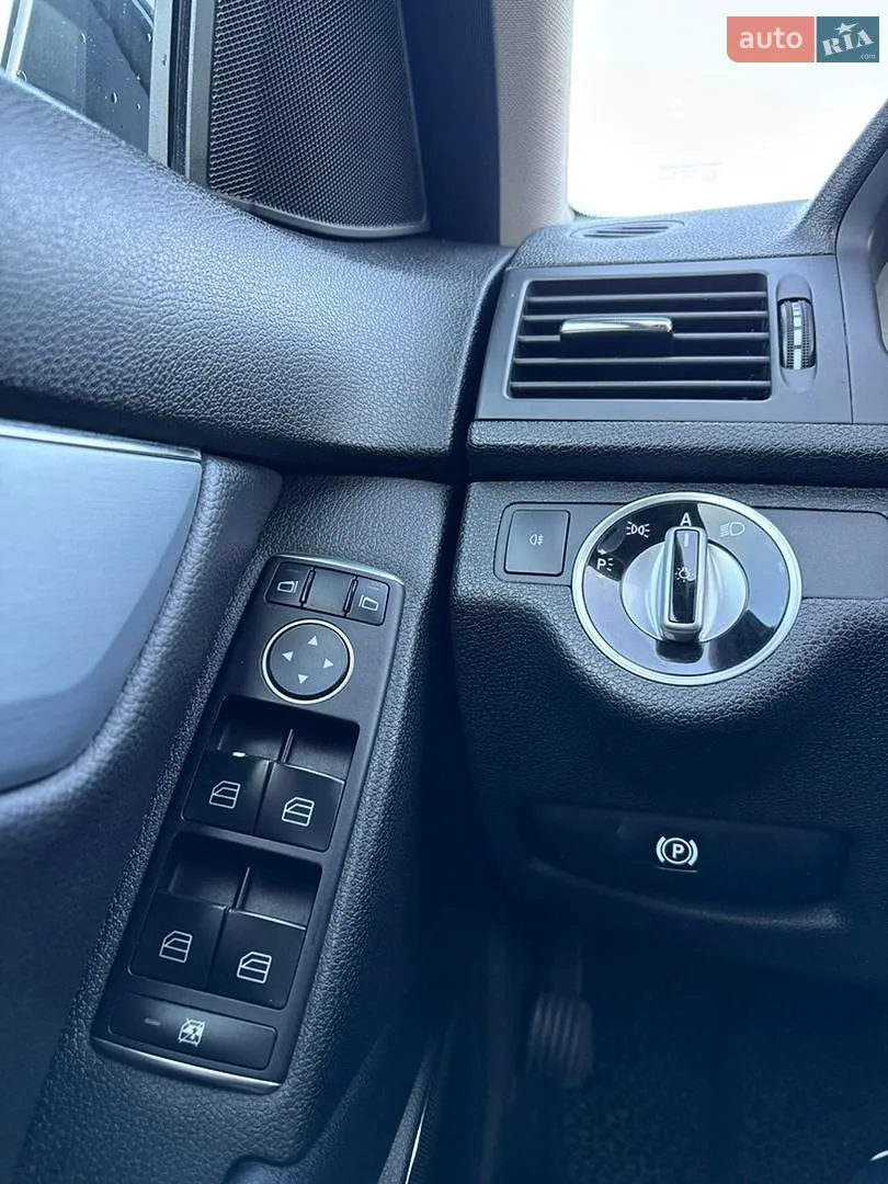 2010 Mercedes-Benz C-klasse - мініатюра 8