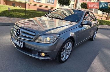 Седан Mercedes-Benz C-Class 2010 в Тернополе