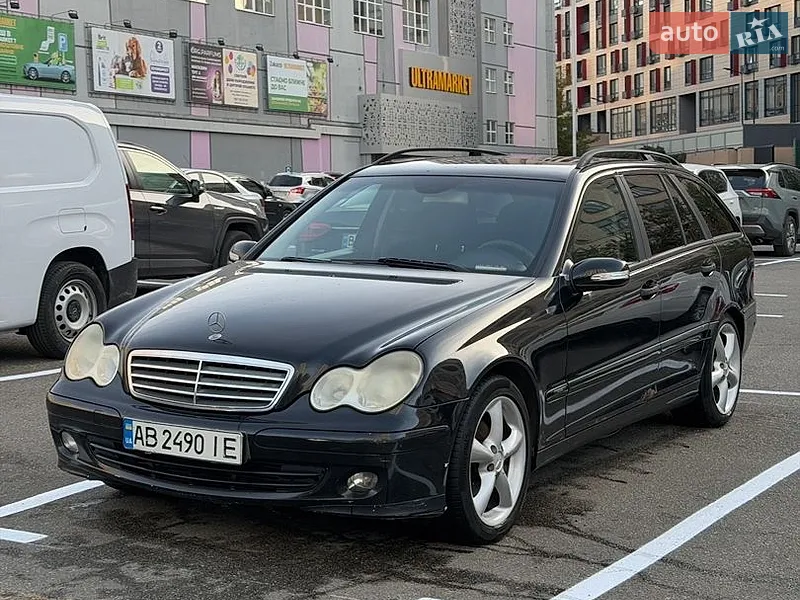 Mercedes-Benz C-Class 2005