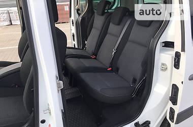 Вантажопасажирський фургон Mercedes-Benz Citan 2015 в 