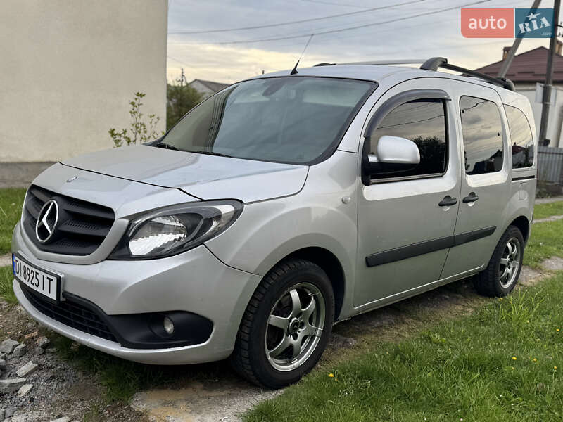 Мінівен Mercedes-Benz Citan 2012 в 