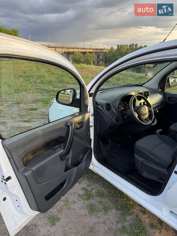 Мінівен Mercedes-Benz Citan 2015 в Києві фото 13 Мінівен Mercedes-Benz Citan 2015 в Києві