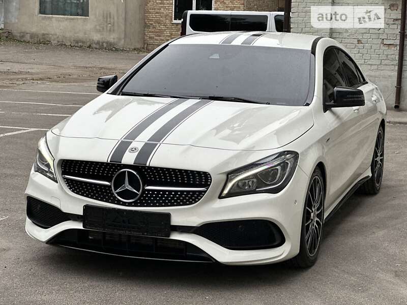 Седан Mercedes-Benz CLA-Class 2017 в Киеве