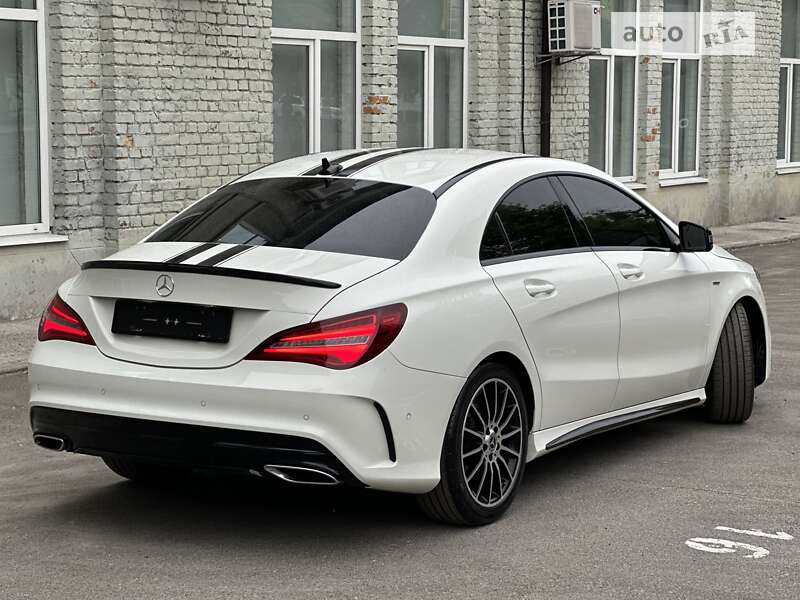 Седан Mercedes-Benz CLA-Class 2017 в Киеве