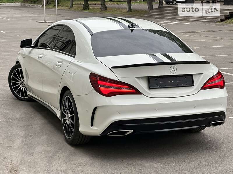 Седан Mercedes-Benz CLA-Class 2017 в Киеве