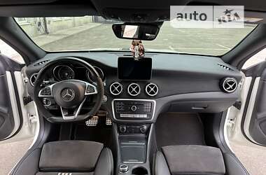 Седан Mercedes-Benz CLA-Class 2017 в 