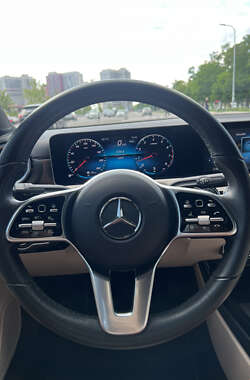 Седан Mercedes-Benz CLA-Class 2019 в Киеве