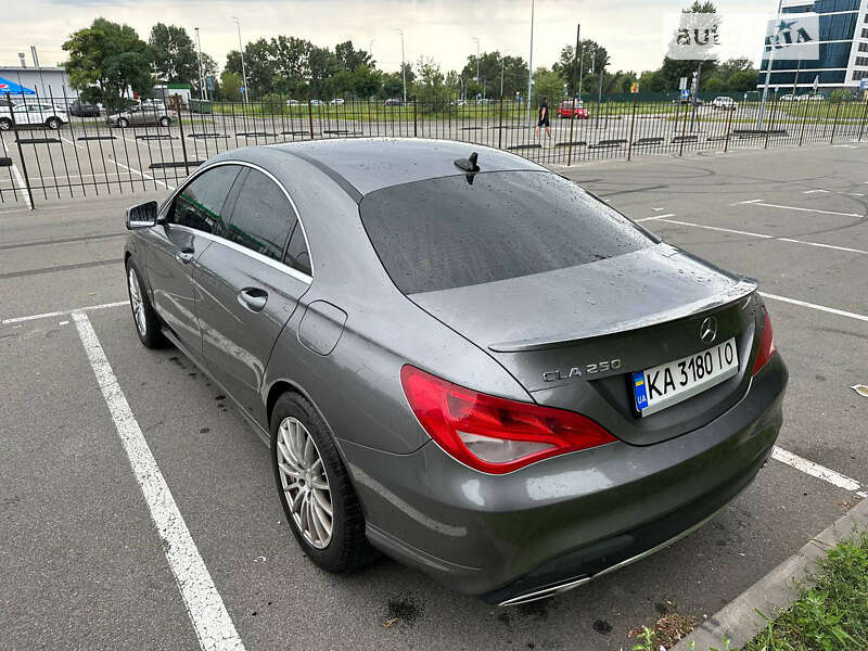 Седан Mercedes-Benz CLA-Class 2016 в Киеве