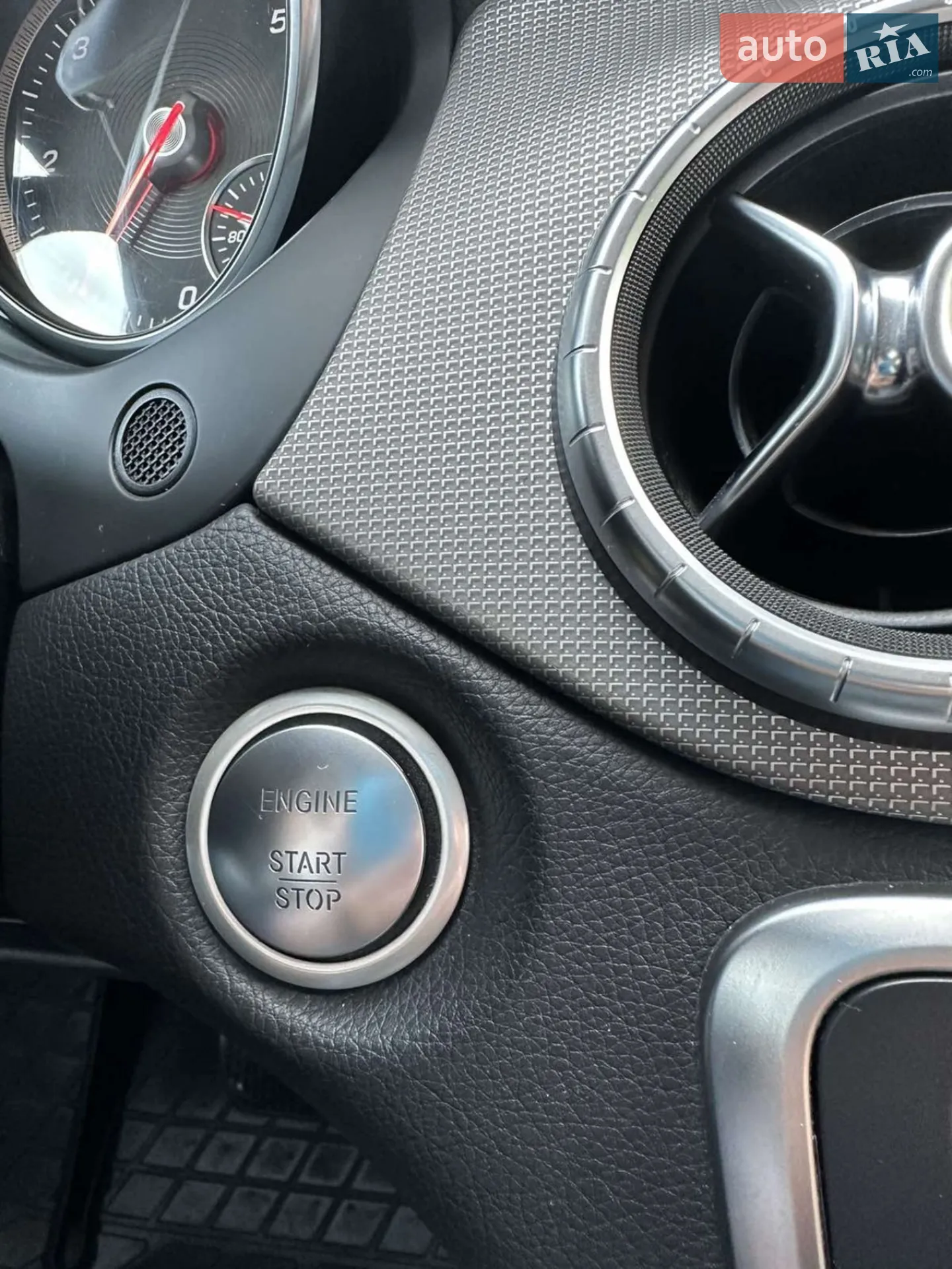2017 Mercedes-Benz CLA-klasse - мініатюра 32