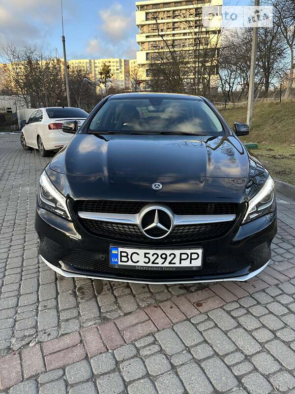 Седан Mercedes-Benz CLA-Class 2018 в Львові