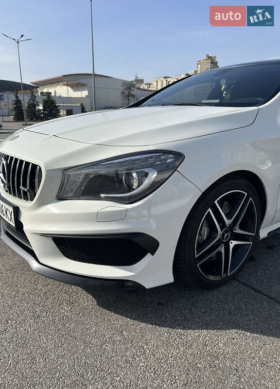 Седан Mercedes-Benz CLA-Class 2015 в Киеве