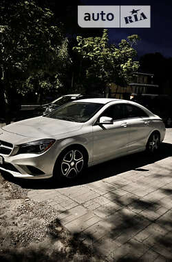 Седан Mercedes-Benz CLA-Class 2014 в Киеве