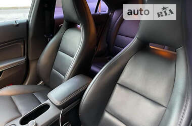 Седан Mercedes-Benz CLA-Class 2014 в 