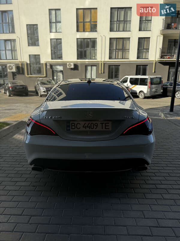 Седан Mercedes-Benz CLA-Class 2015 в Львові