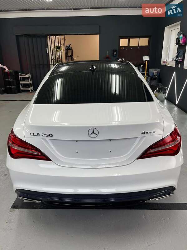 Седан Mercedes-Benz CLA-Class 2018 в Львові