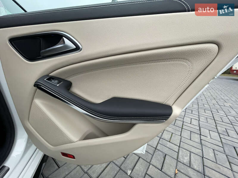 Седан Mercedes-Benz CLA-Class 2018 в Луцке