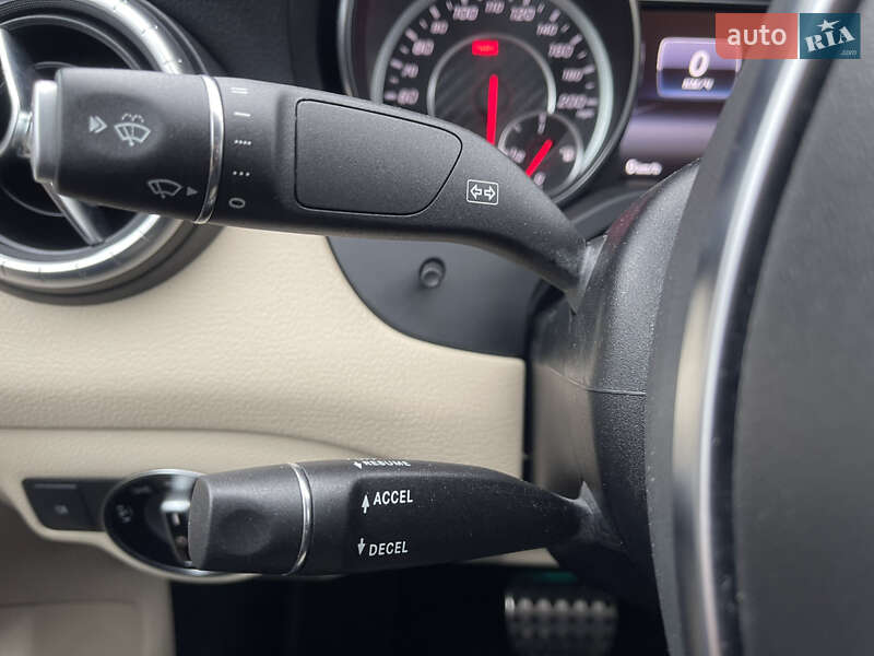 Седан Mercedes-Benz CLA-Class 2018 в Луцке