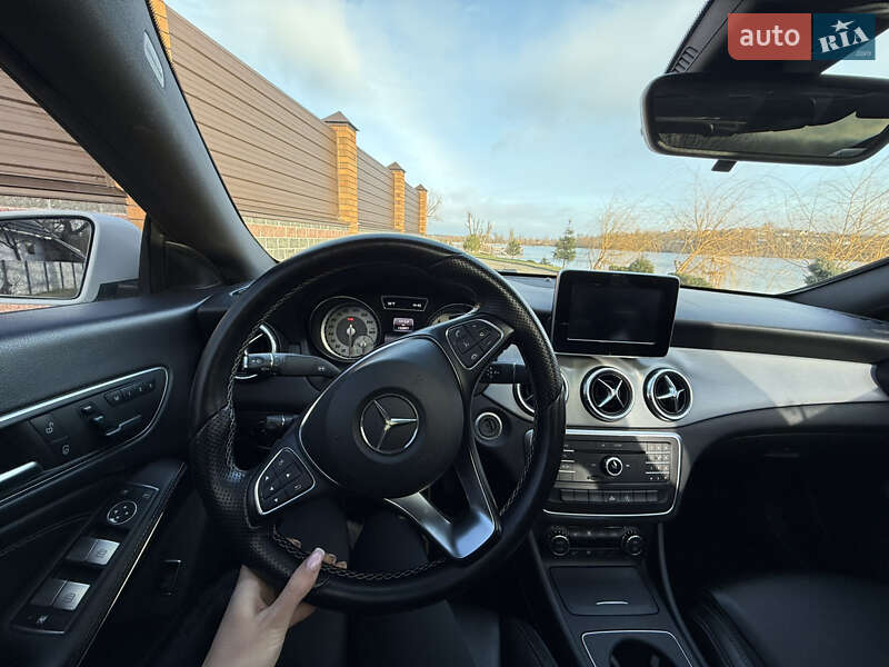 Седан Mercedes-Benz CLA-Class 2016 в Киеве