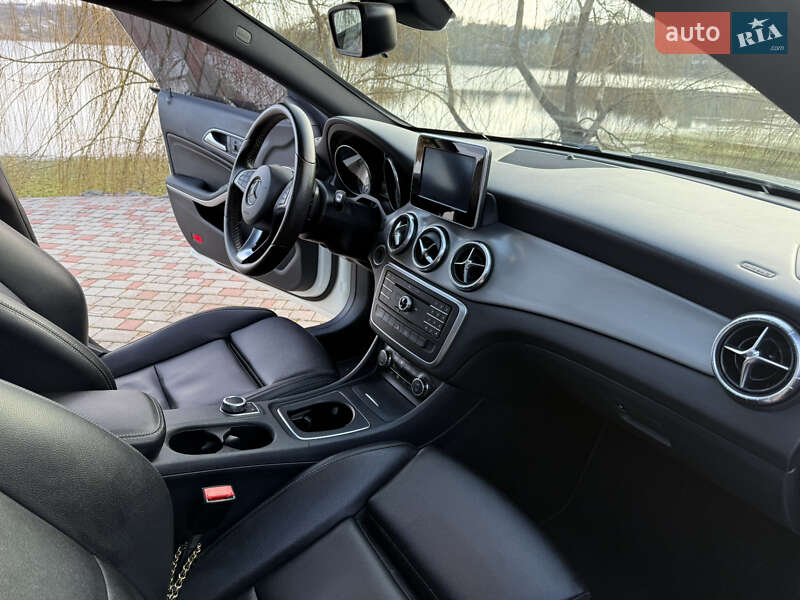 Седан Mercedes-Benz CLA-Class 2016 в Киеве