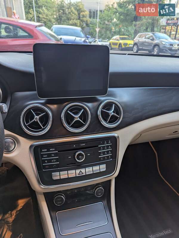 Седан Mercedes-Benz CLA-Class 2016 в Киеве