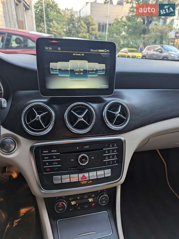 Седан Mercedes-Benz CLA-Class 2016 в Киеве