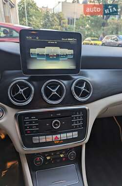 Седан Mercedes-Benz CLA-Class 2016 в 