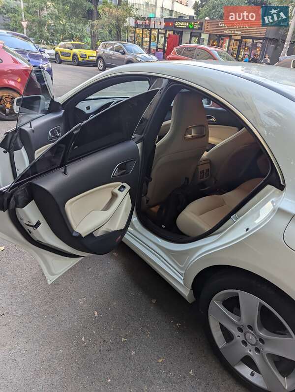 Седан Mercedes-Benz CLA-Class 2016 в Киеве