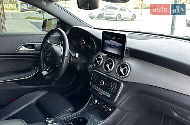Седан Mercedes-Benz CLA-Class 2018 в 