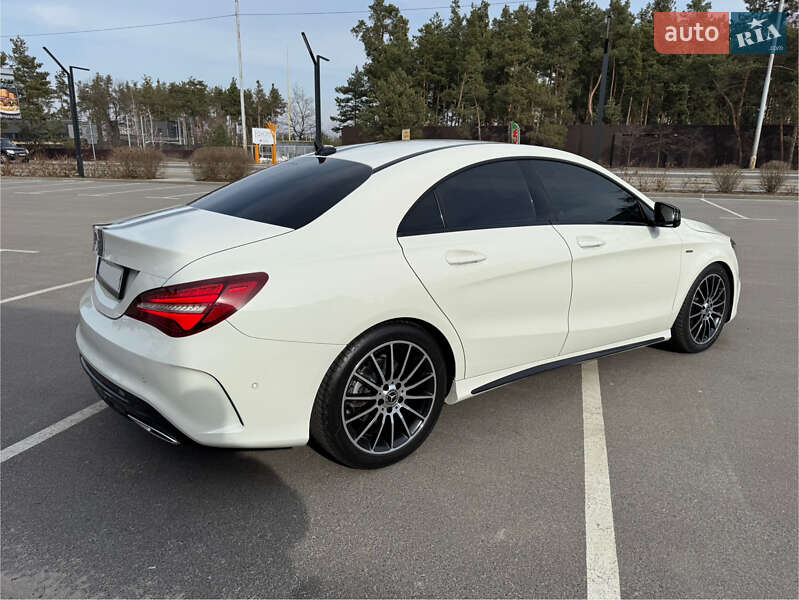 Седан Mercedes-Benz CLA-Class 2017 в Киеве