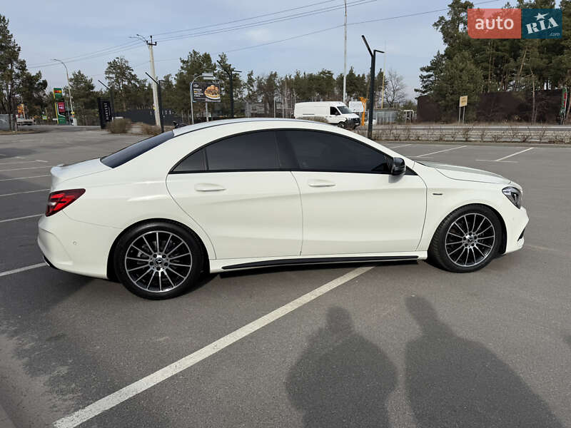 Седан Mercedes-Benz CLA-Class 2017 в Киеве